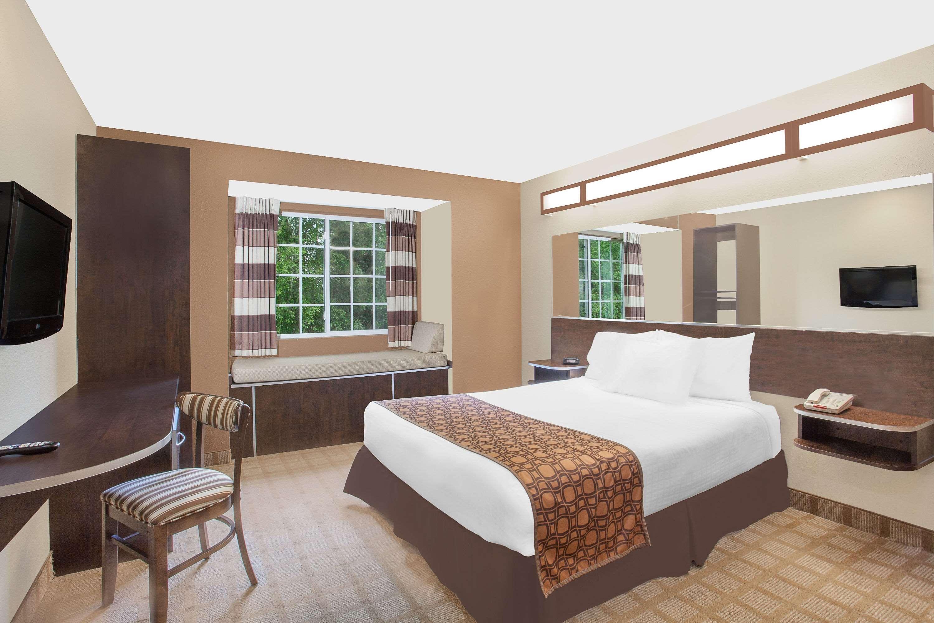 Microtel & By Wyndham - Newly Renovated Hotel Manchester